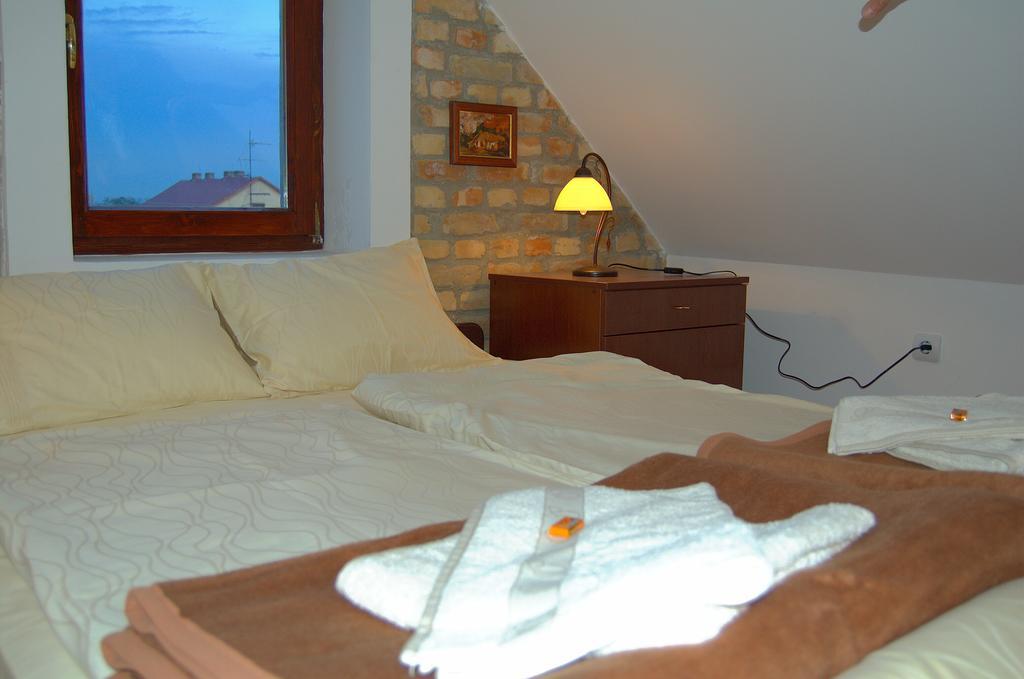 Guest House Prenociste Piccolina Sombor Exterior foto